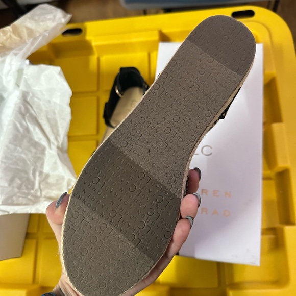 BNWT LAUREN LC FLATS - Picture 3 of 8